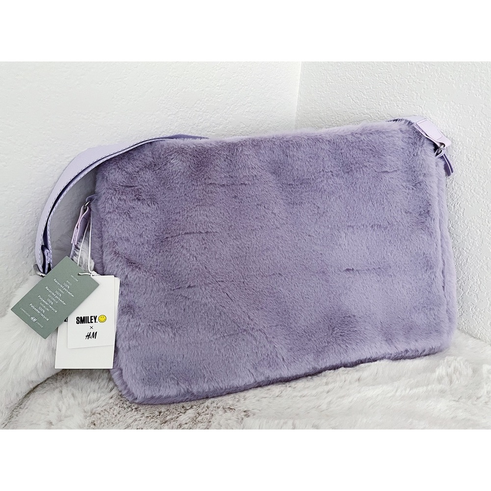Smiley® × H&M Faux Fur Laptop Case - Picture 3 of 4